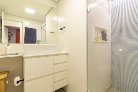 Apartamento à venda com 57m², 2 quartos e 2 vagas Apartamento à venda com 57m², 2 quartos e 2 vagasBanheiro