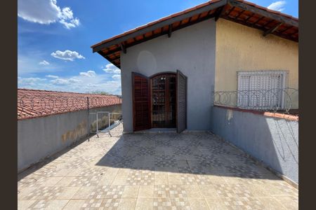 Casa à venda com 130m², 3 quartos e 2 vagasVaranda