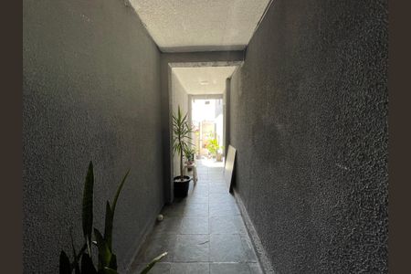 Casa à venda com 130m², 3 quartos e 2 vagasCorredor