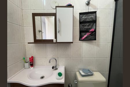 Casa à venda com 130m², 3 quartos e 2 vagasBanheiro da Suíte