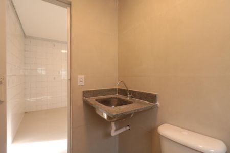 Banheiro de casa para alugar com 1 quarto, 60m² em Olímpico, São Caetano do Sul