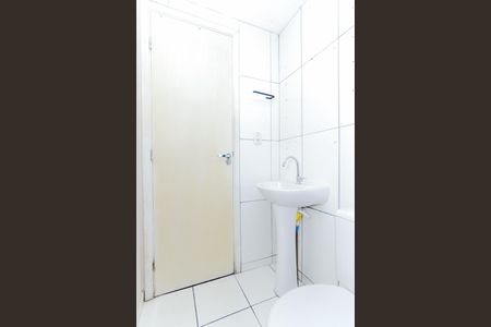 Banheiro de apartamento à venda com 2 quartos, 42m² em Vila Alzira, Guarulhos