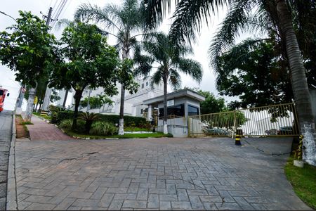 Fachada do Condomínio  de apartamento à venda com 2 quartos, 42m² em Vila Alzira, Guarulhos