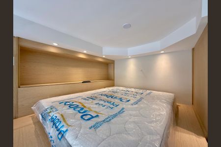 Studio à venda com 28m², 1 quarto e sem vaga Studio à venda com 28m², 1 quarto e sem vagaQuarto