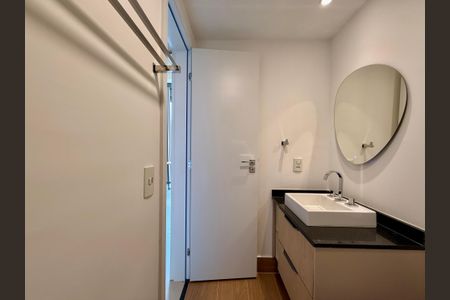 Studio à venda com 28m², 1 quarto e sem vaga Studio à venda com 28m², 1 quarto e sem vagaBanheiro