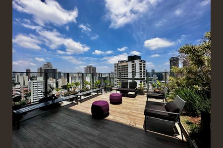 Studio à venda com 28m², 1 quarto e sem vaga Studio à venda com 28m², 1 quarto e sem vagaRooftop