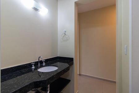 Banheiro de apartamento para alugar com 1 quarto, 45m² em Tristeza, Porto Alegre