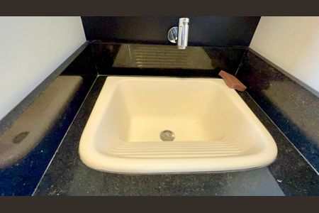 Apartamento à venda com 117m², 2 quartos e 1 vagaÁrea de Serviço