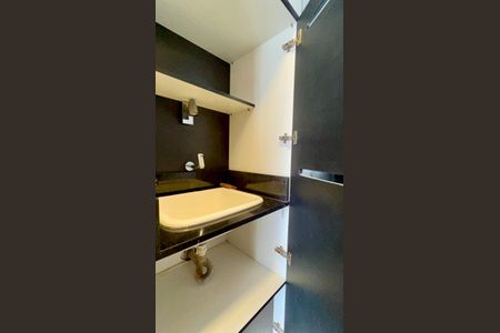 Apartamento à venda com 117m², 2 quartos e 1 vagaÁrea de Serviço