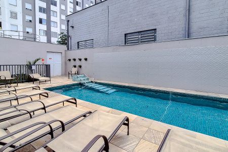 Apartamento à venda com 42m², 2 quartos e sem vagaÁrea comum - Piscina