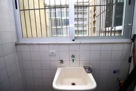 Apartamento para alugar com 65m², 2 quartos e sem vagaÁrea de Serviço