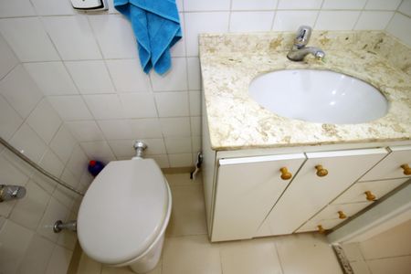 Apartamento para alugar com 65m², 2 quartos e sem vagaBanheiro