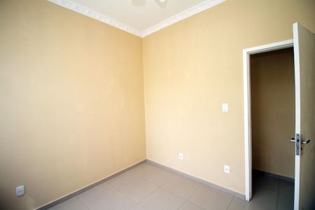 Quarto 1 de apartamento para alugar com 2 quartos, 65m² em Ramos, Rio de Janeiro