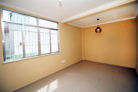 Sala de apartamento para alugar com 2 quartos, 65m² em Ramos, Rio de Janeiro