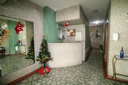 Apartamento para alugar com 65m², 2 quartos e sem vagaÁrea comum - Hall de Entrada