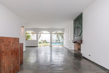 Casa para alugar com 393m², 4 quartos e 2 vagasSala