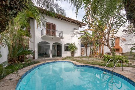 Casa para alugar com 393m², 4 quartos e 2 vagasPiscina