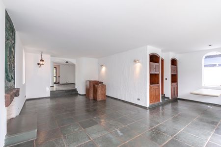 Casa para alugar com 393m², 4 quartos e 2 vagasSala