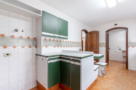 Casa para alugar com 393m², 4 quartos e 2 vagasCozinha