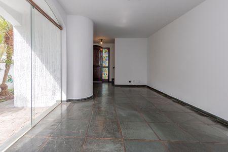 Casa para alugar com 393m², 4 quartos e 2 vagasSala