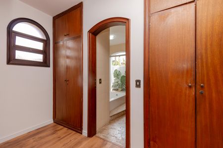 Casa para alugar com 393m², 4 quartos e 2 vagasCloset da Suíte 1