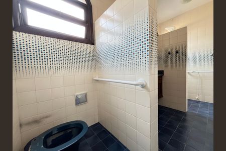 Casa para alugar com 393m², 4 quartos e 2 vagasBanheiro