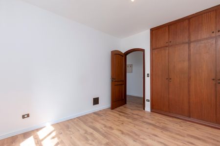 Casa para alugar com 393m², 4 quartos e 2 vagasQuarto 1