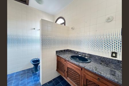 Casa para alugar com 393m², 4 quartos e 2 vagasBanheiro