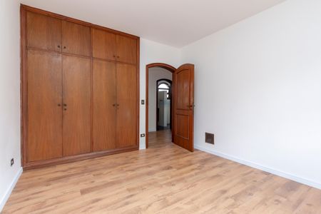 Casa para alugar com 393m², 4 quartos e 2 vagasQuarto 2