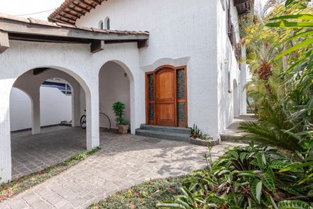 Casa para alugar com 393m², 4 quartos e 2 vagasGaragem