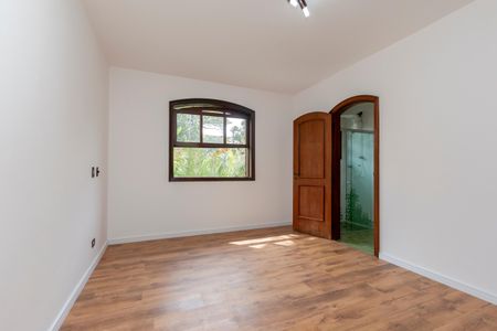 Casa para alugar com 393m², 4 quartos e 2 vagasSuíte 2