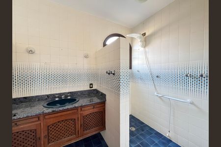 Casa para alugar com 393m², 4 quartos e 2 vagasBanheiro