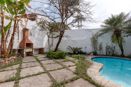 Casa para alugar com 393m², 4 quartos e 2 vagasPiscina