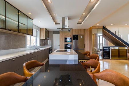 Apartamento à venda com 220m², 3 quartos e 3 vagasCozinha