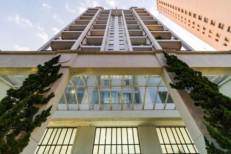 Apartamento à venda com 220m², 3 quartos e 3 vagasFachada