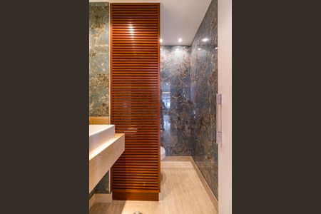 Apartamento à venda com 220m², 3 quartos e 3 vagasLavabo