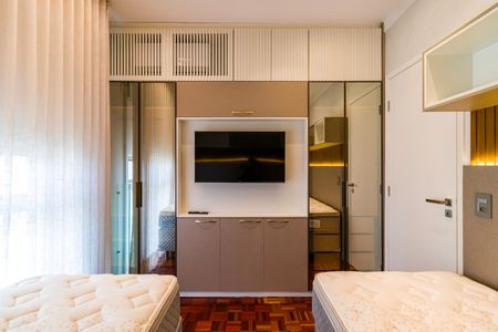 Apartamento à venda com 220m², 3 quartos e 3 vagasQuarto 