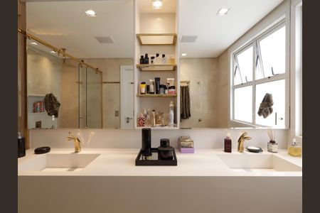 Apartamento para alugar com 180m², 2 quartos e 3 vagasBanheiro da Suíte 1