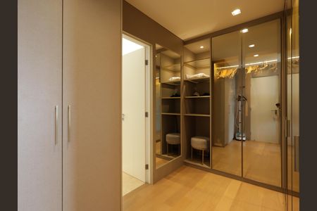 Apartamento para alugar com 180m², 2 quartos e 3 vagasCloset da suíte 1