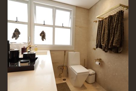 Apartamento para alugar com 180m², 2 quartos e 3 vagasBanheiro da Suíte 1