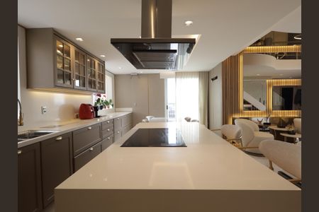 Apartamento para alugar com 180m², 2 quartos e 3 vagasCozinha