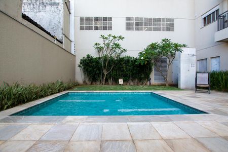 Apartamento à venda com 31m², 1 quarto e sem vagaÁrea comum - Piscina