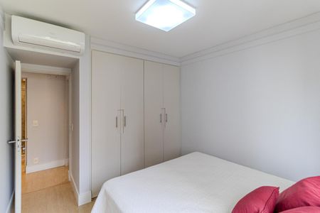 Apartamento para alugar com 120m², 3 quartos e 2 vagas Apartamento para alugar com 120m², 3 quartos e 2 vagasQuarto 2