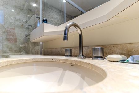 Apartamento para alugar com 120m², 3 quartos e 2 vagas Apartamento para alugar com 120m², 3 quartos e 2 vagasBanheiro da Suíte