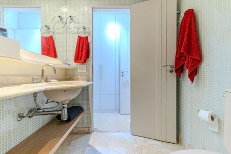 Apartamento para alugar com 120m², 3 quartos e 2 vagas Apartamento para alugar com 120m², 3 quartos e 2 vagasBanheiro da Suíte