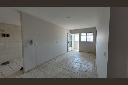 Sala de apartamento para alugar com 2 quartos, 91m² em Jardim Goncalves, Itaquaquecetuba