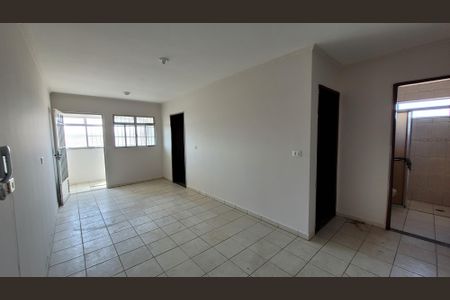 Sala de apartamento para alugar com 2 quartos, 91m² em Jardim Goncalves, Itaquaquecetuba