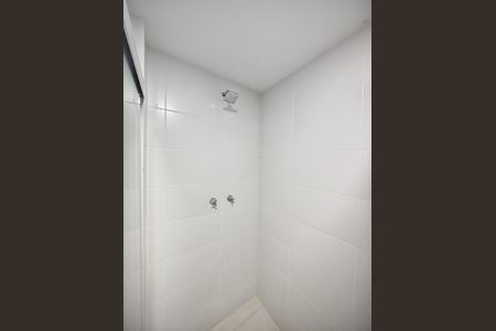 Banheiro de kitnet/studio para alugar com 1 quarto, 26m² em Tucuruvi, São Paulo