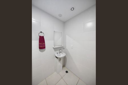 Banheiro de kitnet/studio para alugar com 1 quarto, 26m² em Tucuruvi, São Paulo