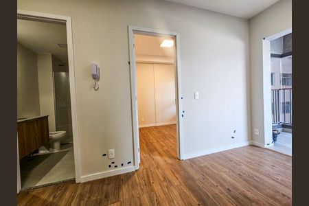 Sala de apartamento para alugar com 2 quartos, 41m² em Santo Amaro, São Paulo